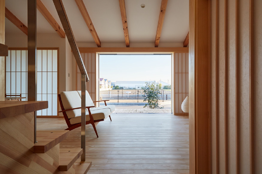家族の気配をつなぎ合う、こだわりの半平家 - 北屋建設